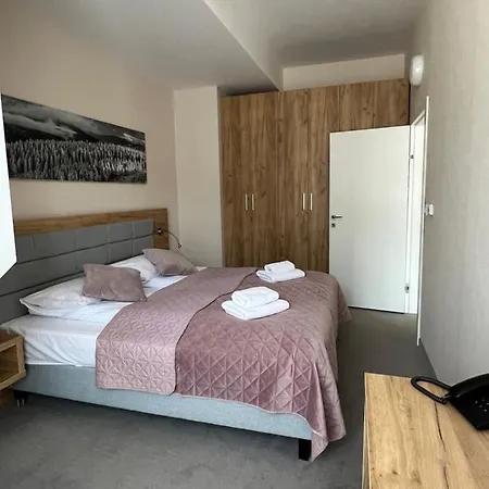 Czarna Gora 417 Sienna (Klodzko)